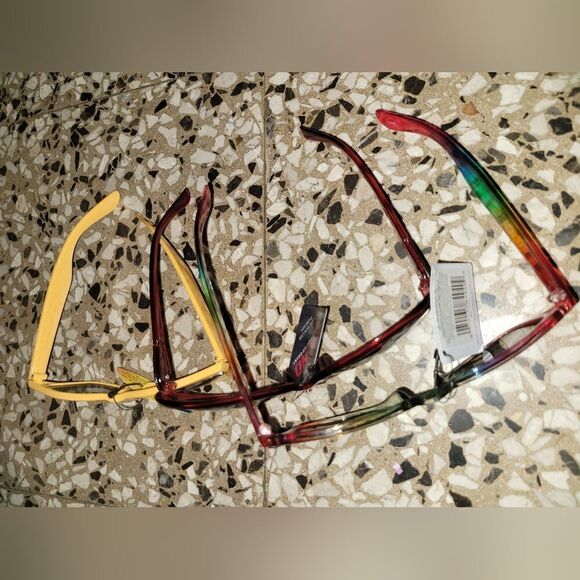 One pair used shades 😎 - Picture 7 of 7